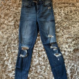 High rise ankle jeggings super stretch material.